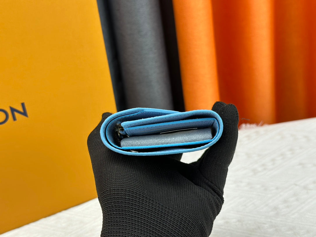 【ルイ・ヴィトン】小巧で実用的!都会女性の完璧な相棒・短財布