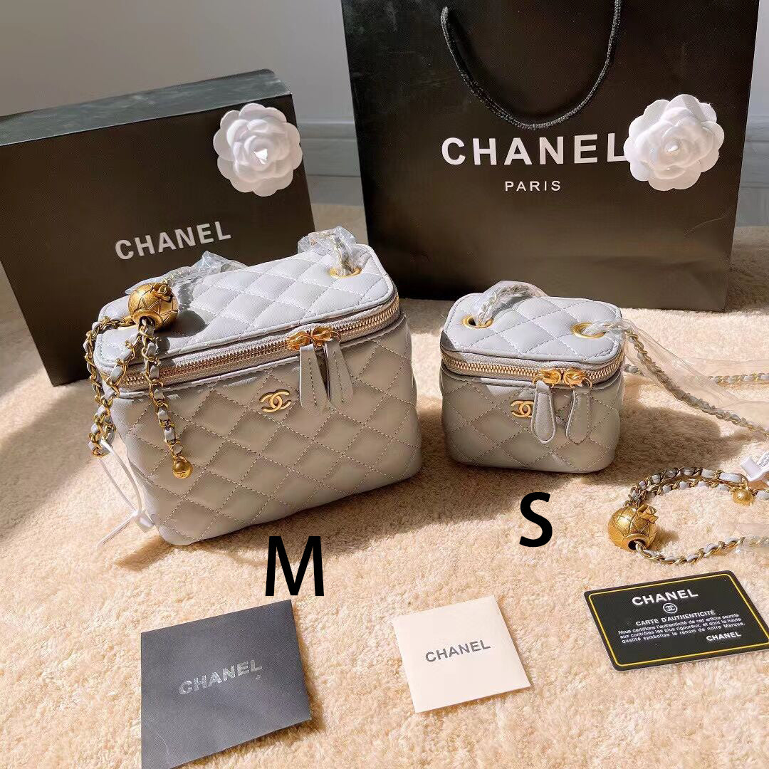 【シャネル】新作限定♪争奪戦ヴァニティー バッグ マトラッセ ポーチ