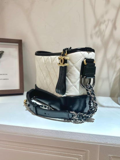 【シャネル】超入手困難♡ガブリエル スモール ホーボーバッグ