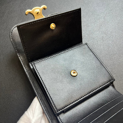 【セリーヌ】大人気スモール フラップ トリオンフ 三折り財布