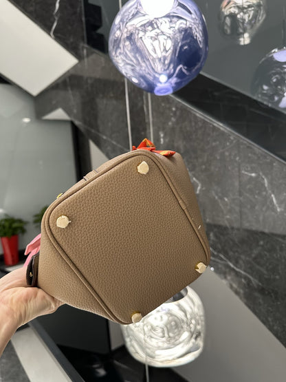 【エルメス】入手困難なピコタンロックPM18＋内袋＋ポニーペンダント＋スカーフ