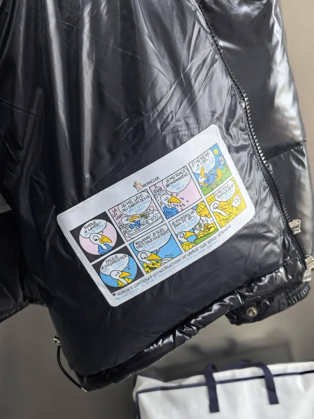 【モンクレール】女性と男性☆入手困難お洒落No,1! ☆MONTBELIARDダウンジャケット2色