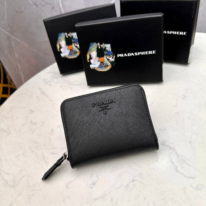 【プラダ】女性に人気のミニコインパース エレガントな印象 今だけ特価