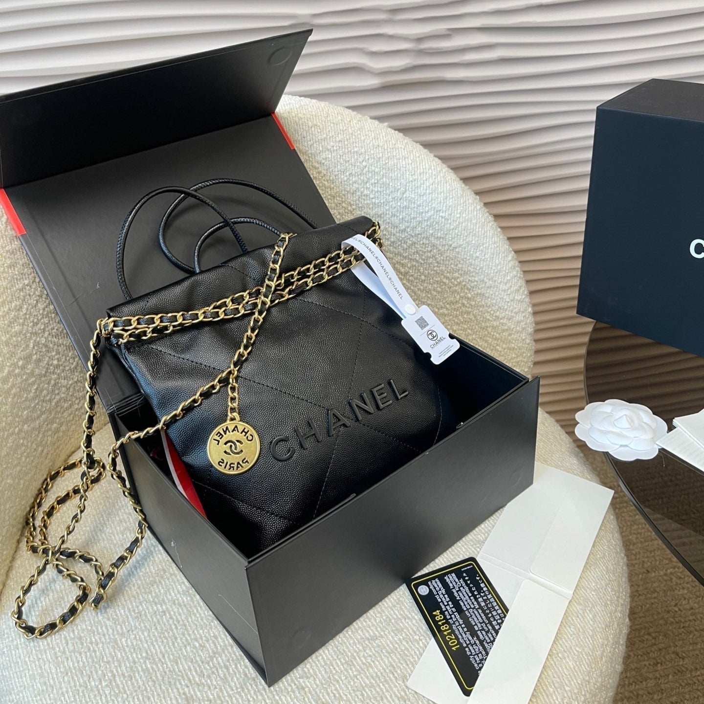 【シャネル】【入手困難★大人気】 23S  ミニ ハンドバッグ ブラック