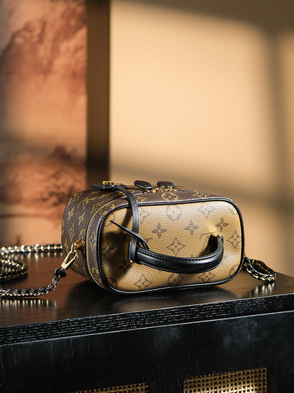 【ルイヴィトン】大人気♪可愛いフォルム♪ヴェニティNV PM M45165