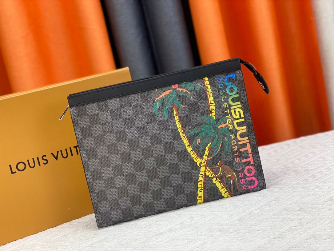 【ルイヴィトン】今季注目 YKポシェット 11色の魅力が一堂に登場