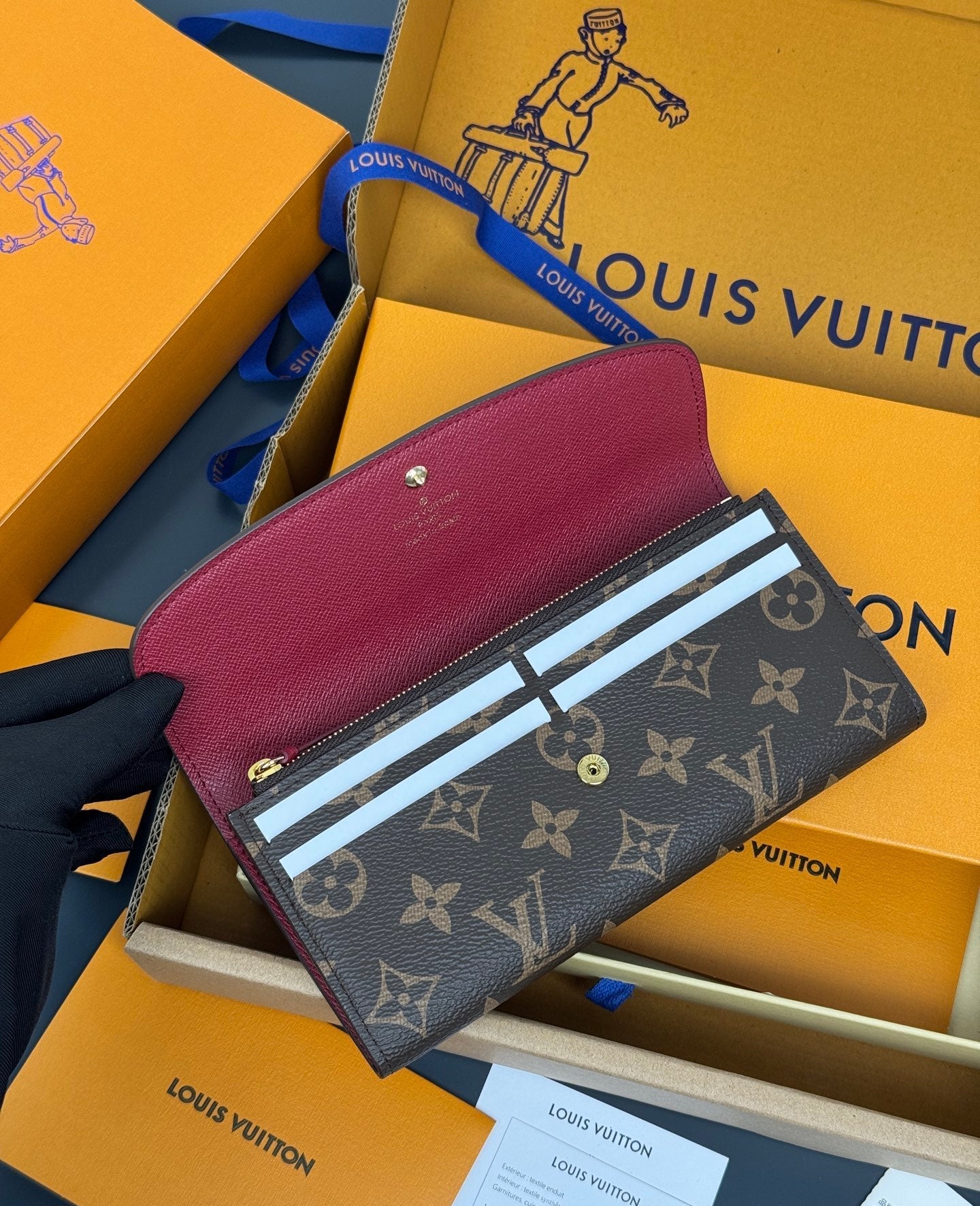 【ルイヴィトン】大人気☆  ポルトフォイユ・エミリー 財布 ギフト8色