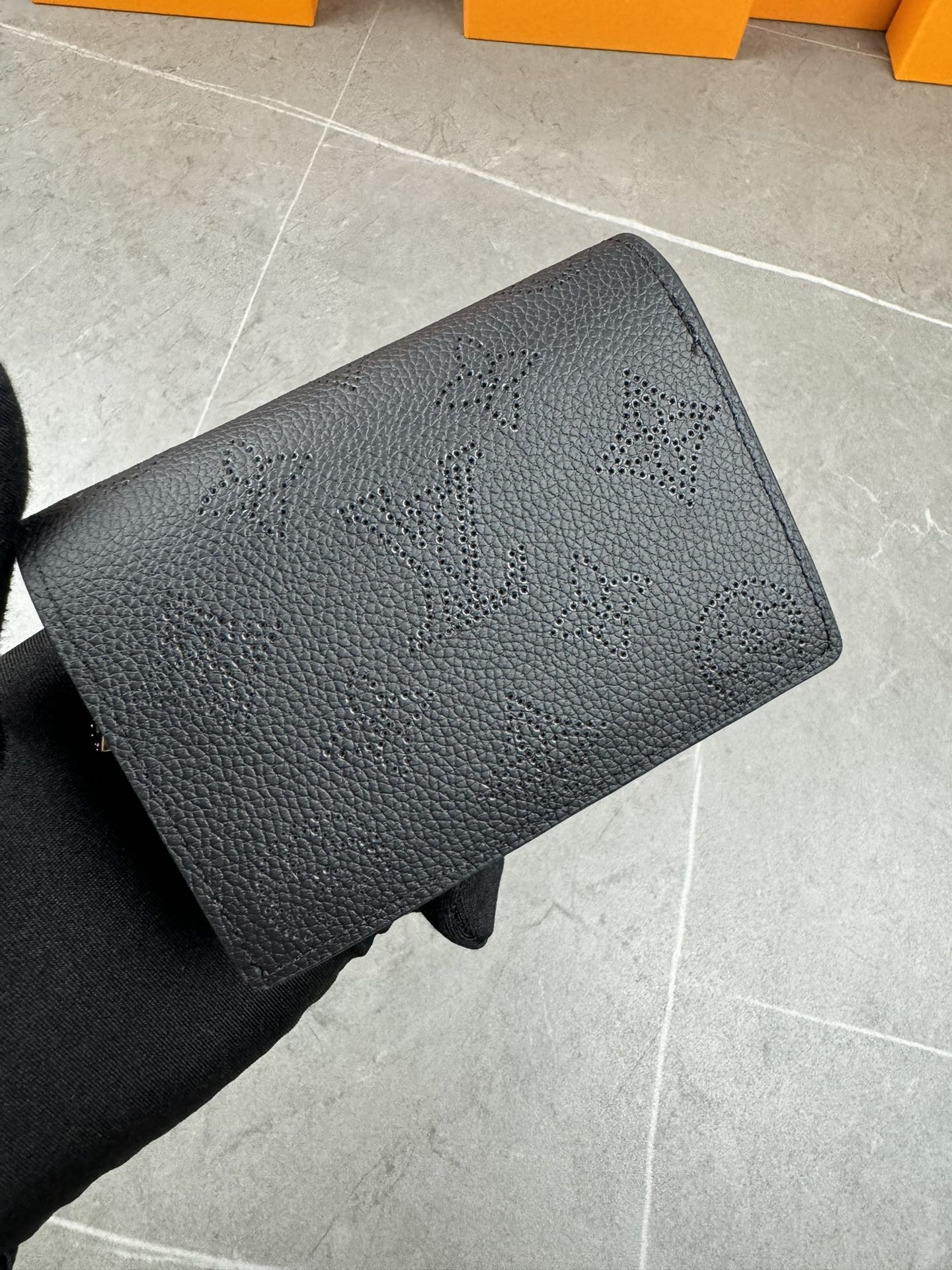 【ルイ・ヴィトン】大人気Cléaシリーズ 短財布 柔らかな牛革