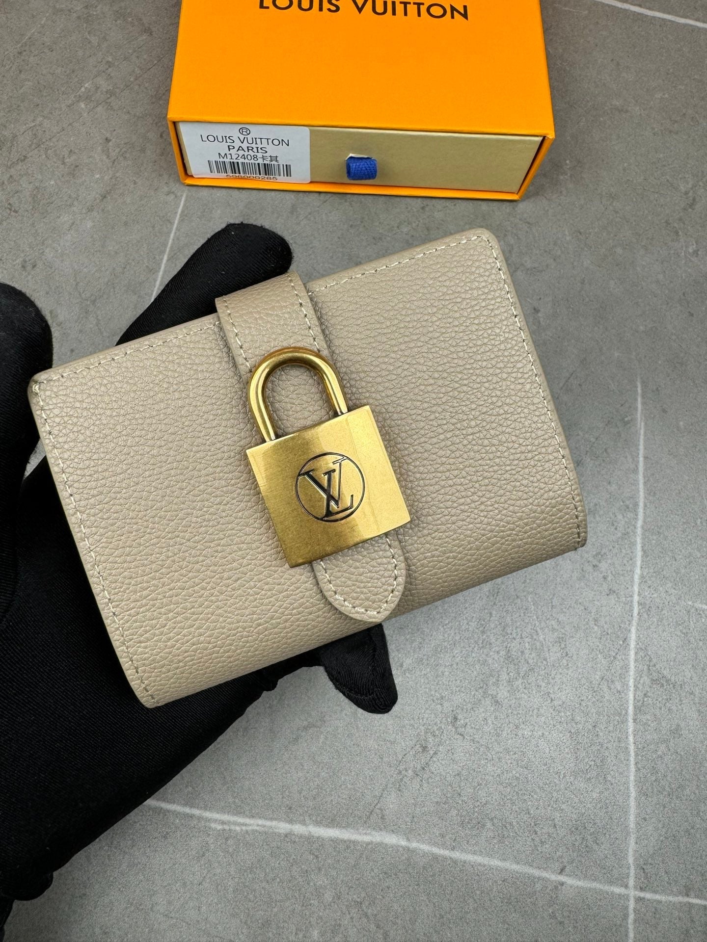 【ルイヴィトン】折りたたみ財布 コンパクト ロゴ ギフトに5色