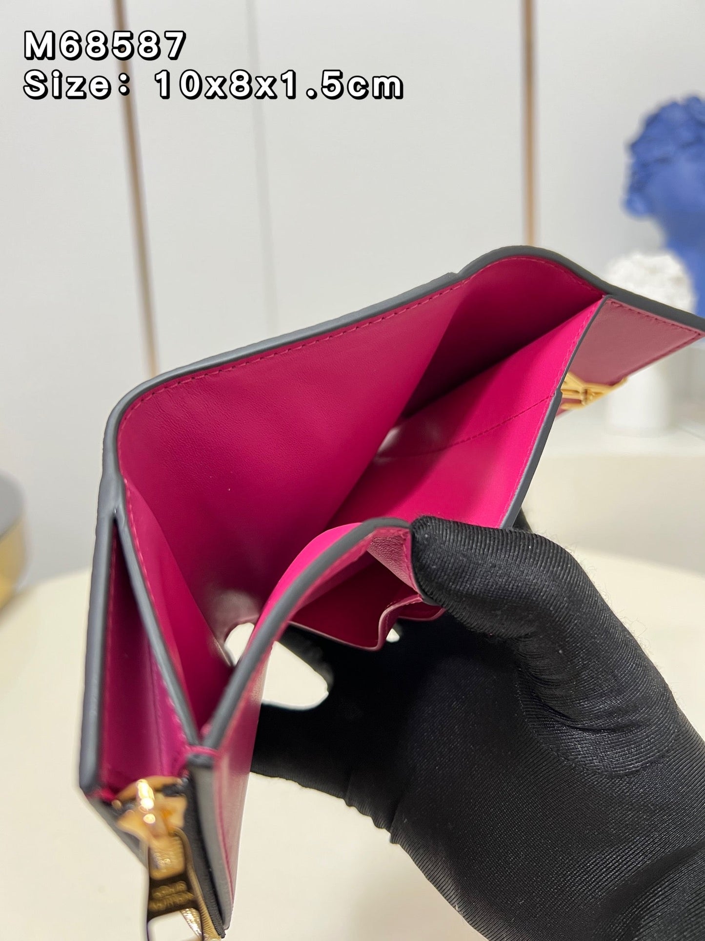 【ルイヴィトン】送料無料◆ポルトフォイユ・カプシーヌ牛革3つ折り財布M68587