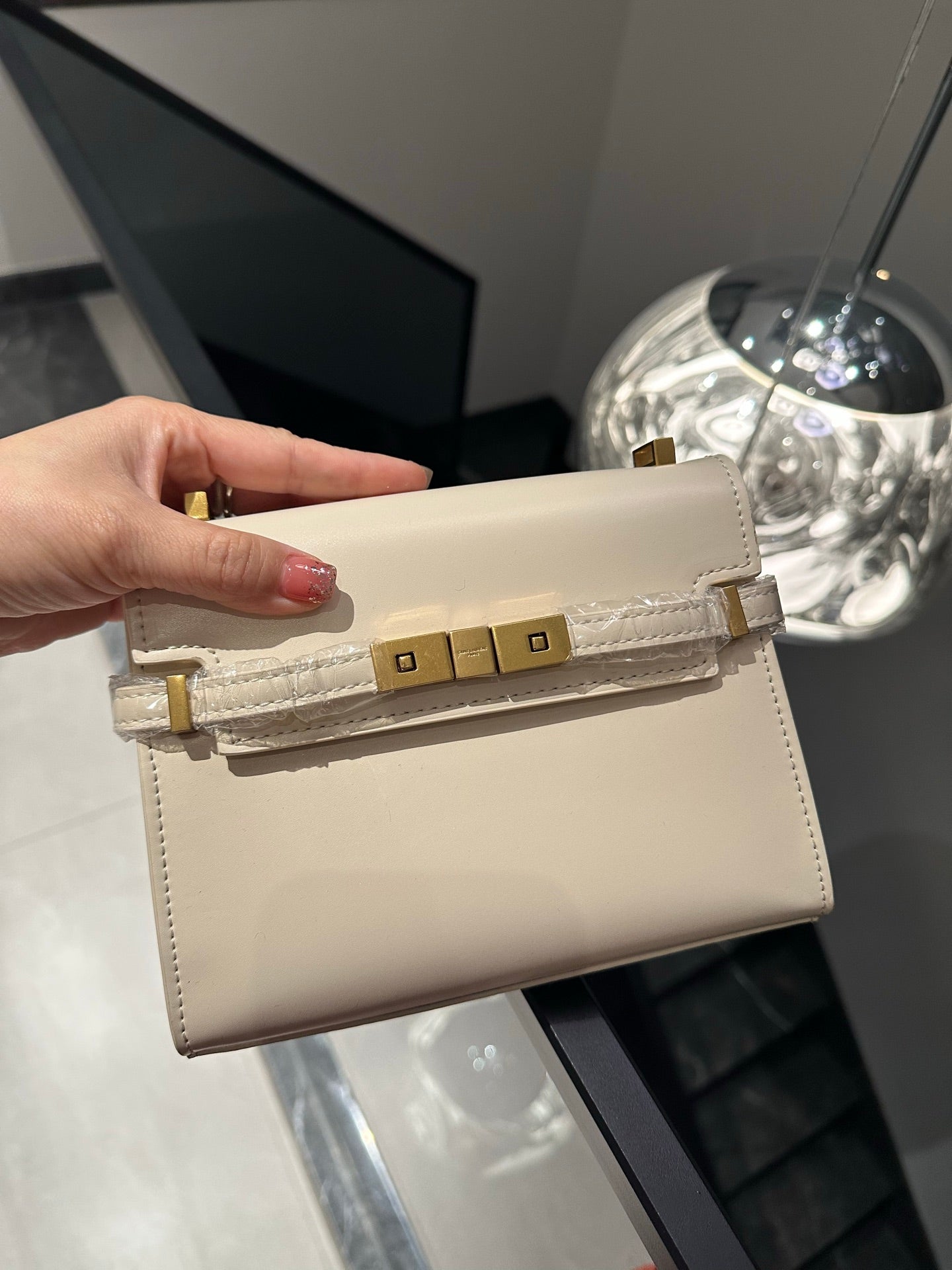 【サンローラン】大人気☆マンハッタン ミニ ショルダーバッグ