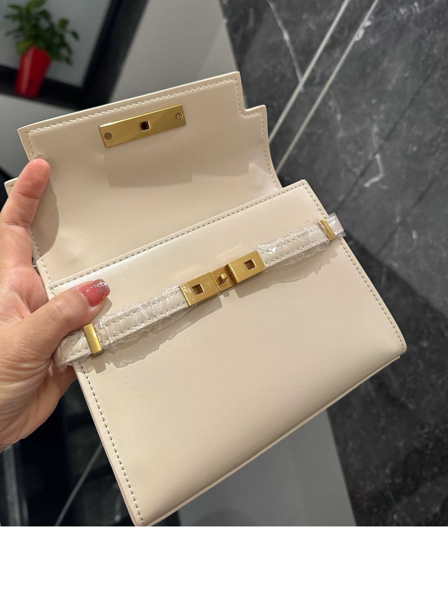 【サンローラン】大人気☆マンハッタン ミニ ショルダーバッグ