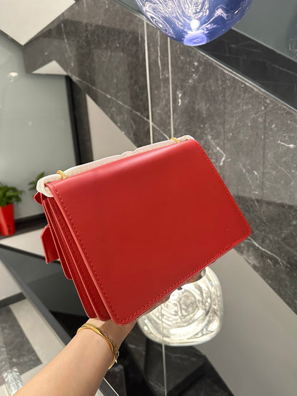 【サンローラン】スムースレザーのサンセットミディアム